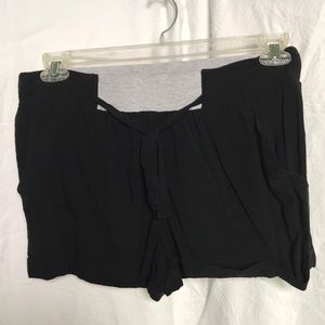 Black pocket shorts